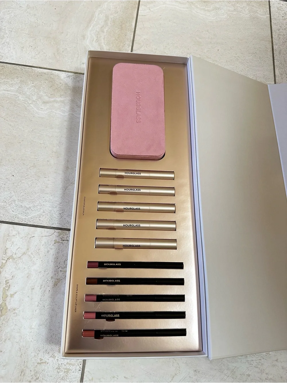 Hourglass Cosmetics Lip Bundle - 5 Phantom Blur Balm 5 Shape & Sculpt Lip Liner